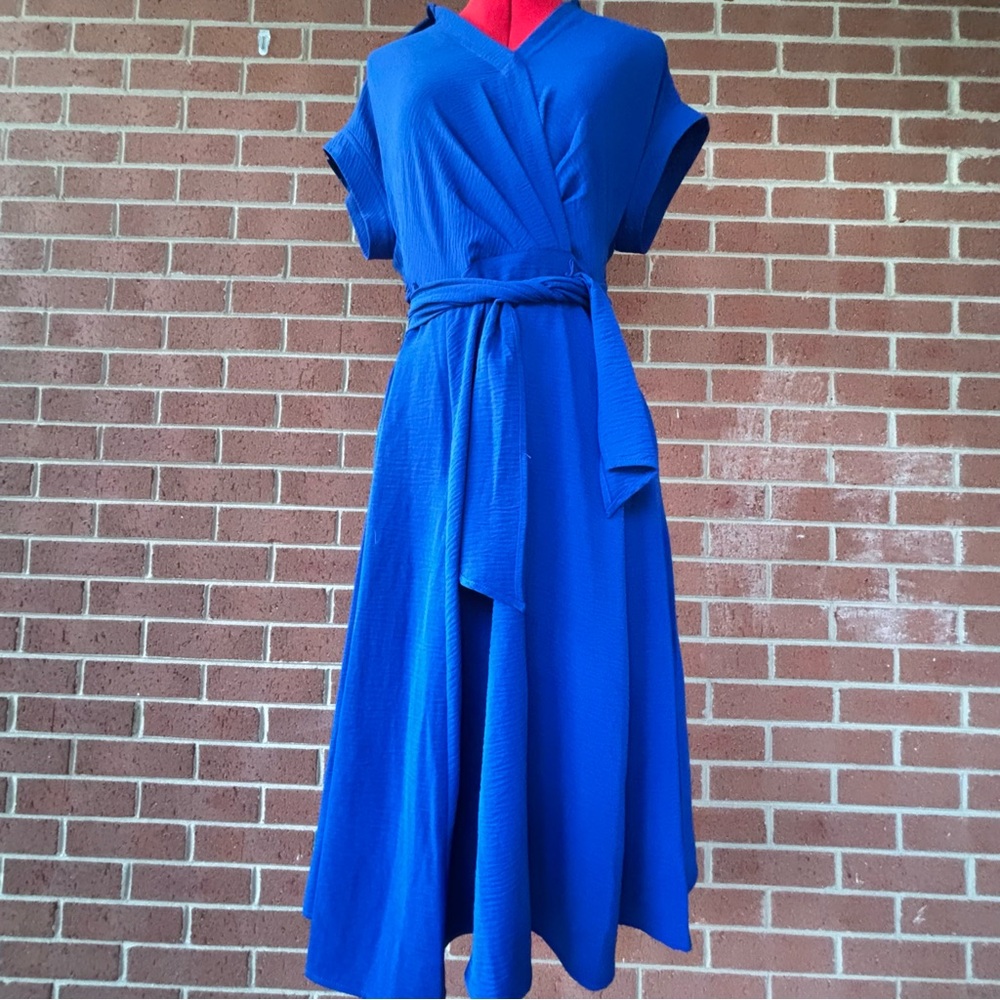 Woman’s Size 2 Calvin Klein Royal Blue Midi Dress Brand New never worn